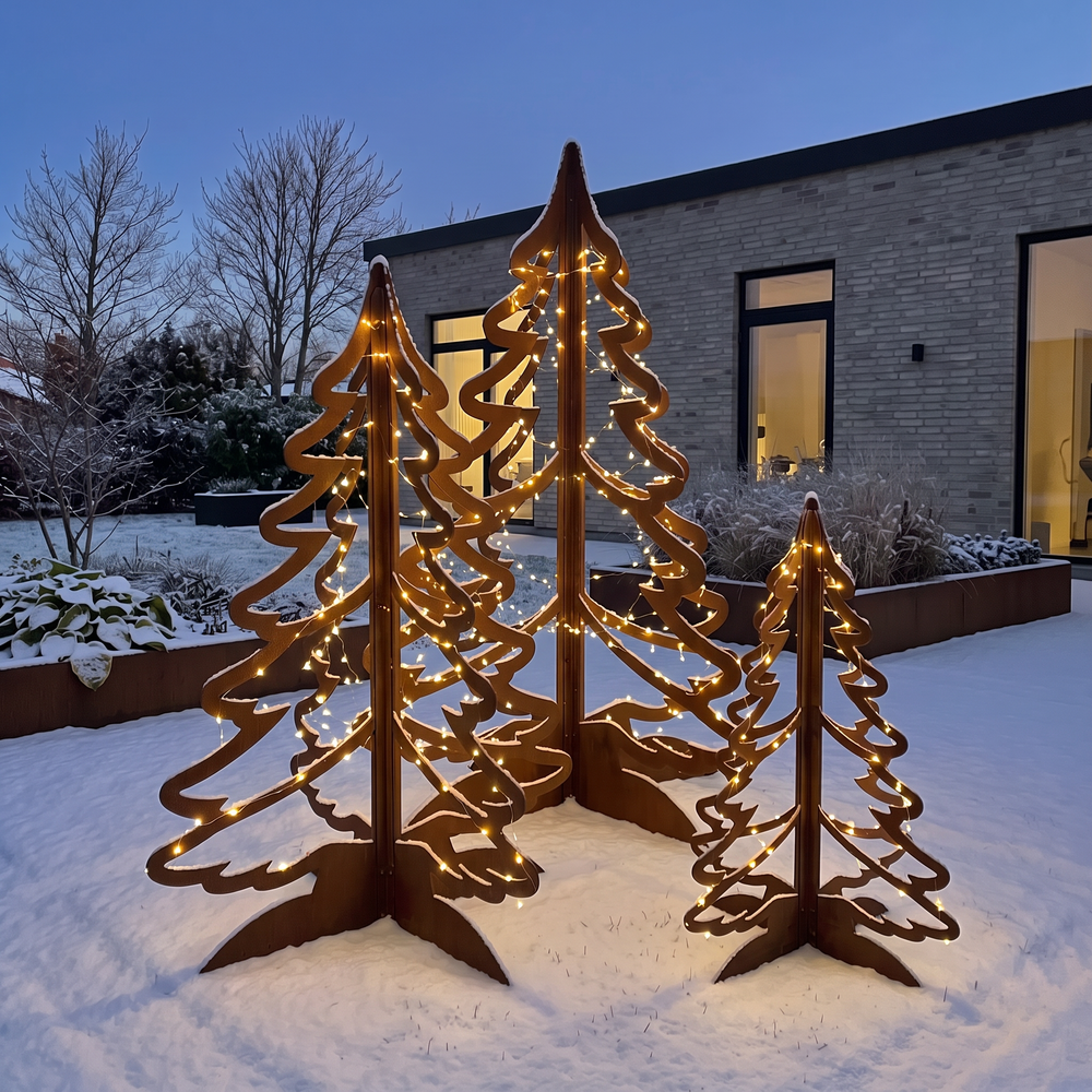 Set med julgranar i cortenstål