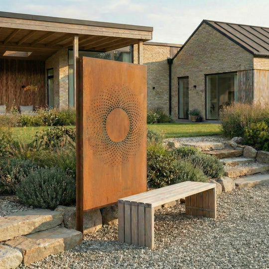 Skärmvägg i cortenstål med mönster: Abstrakt